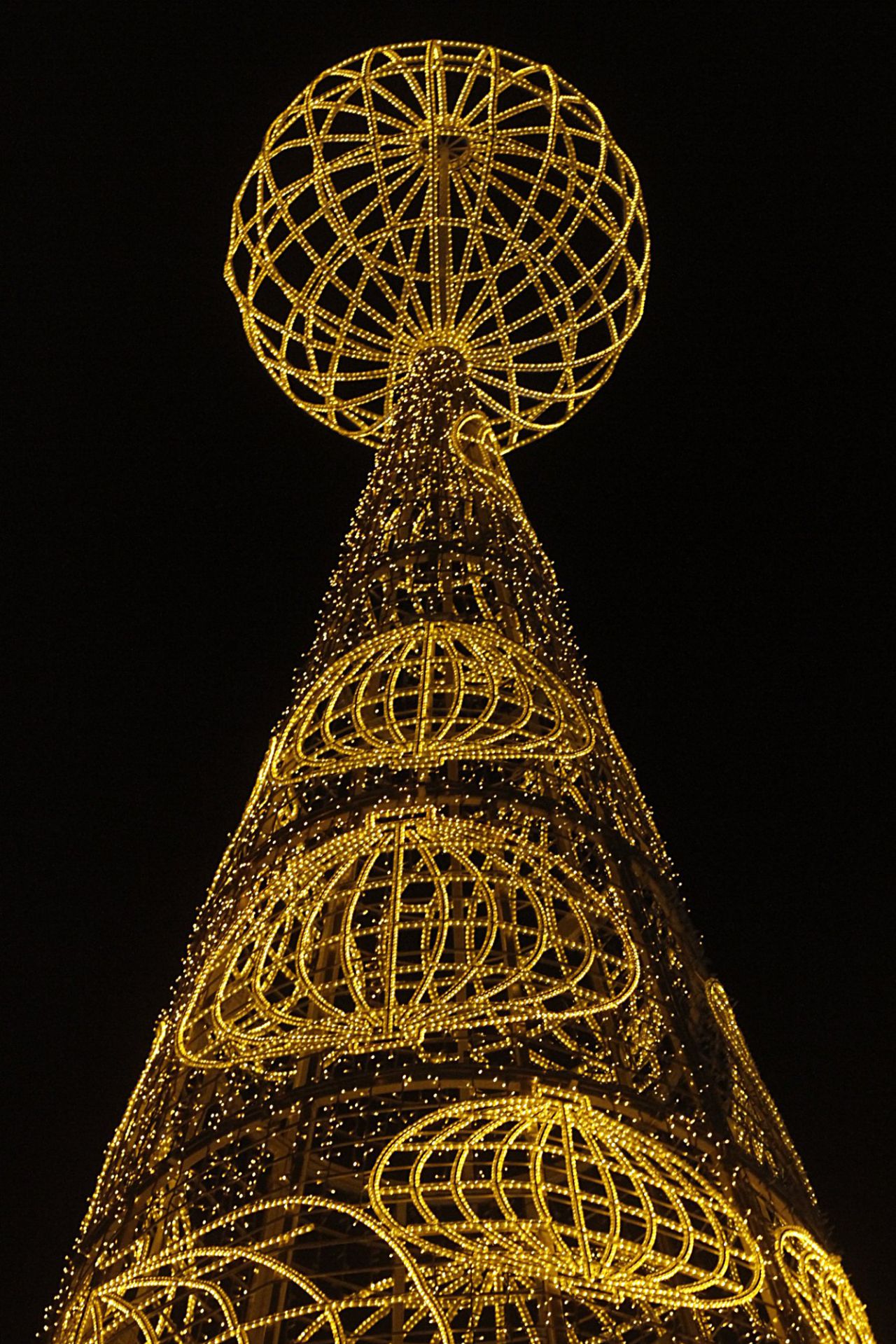 Detalle del árbol de navidad de la Puerta del Sol.