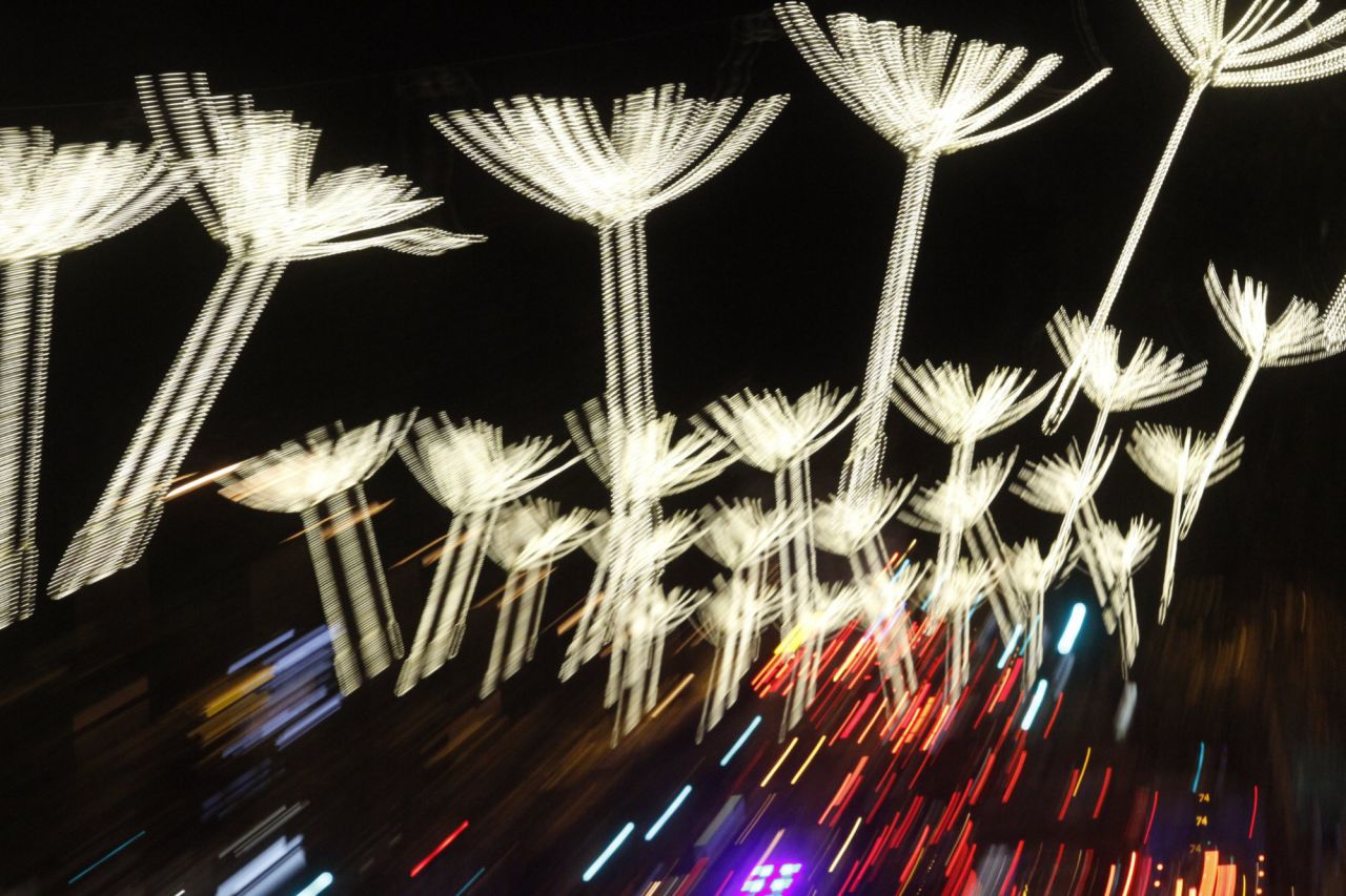 Iluminación en la calle Serrano.
