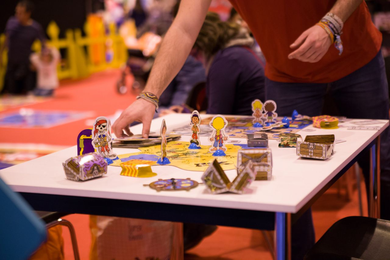 Juego de mesa de piratas.