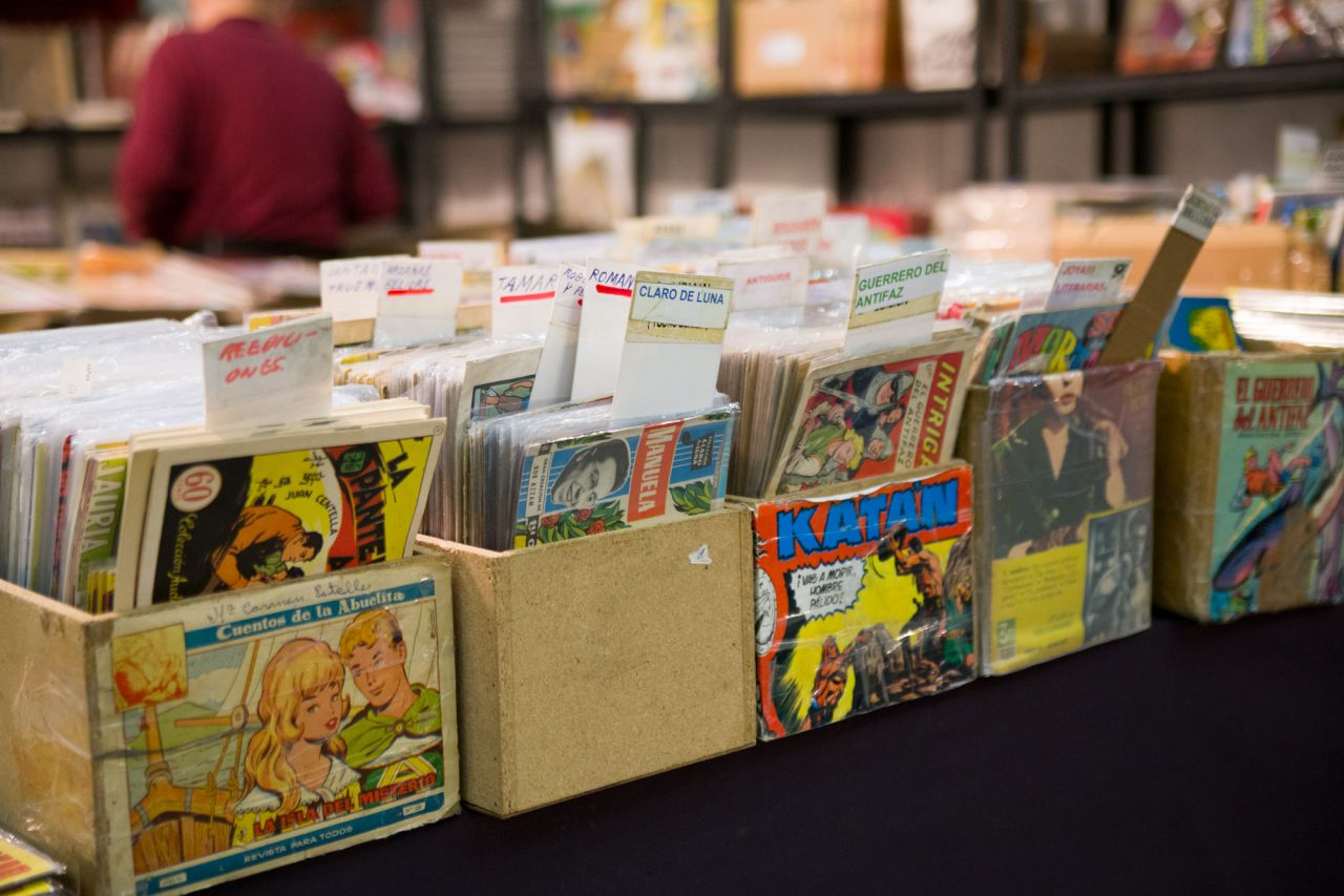Stand de cómics y tebeos antiguos.