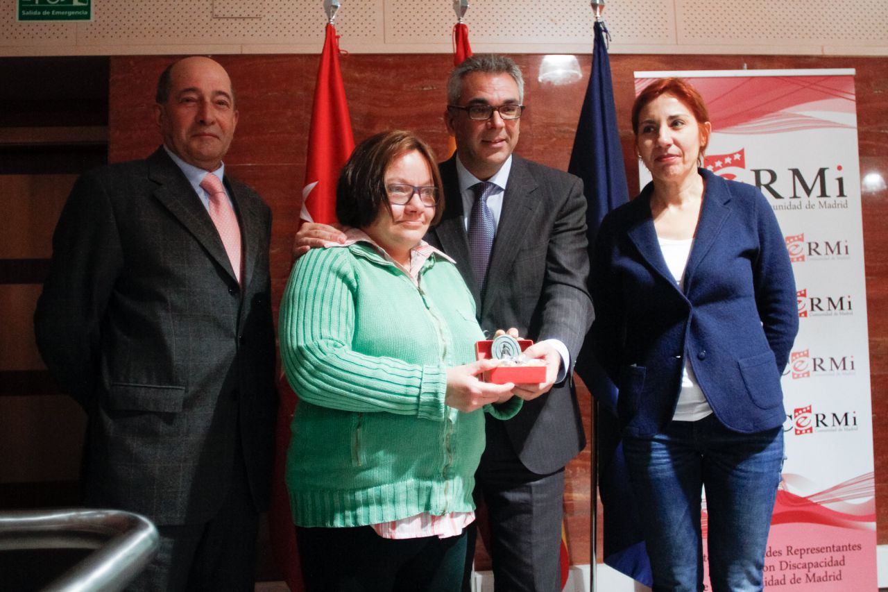 En la Categoría de Mejor Acción en beneficio de las mujeres con discapacidad, CERMI Madrid ha galardonado al Área de Mujer con Discapacidad de la Asociación Pro-Personas con Discapacidad Intelectual (AFANIAS) 