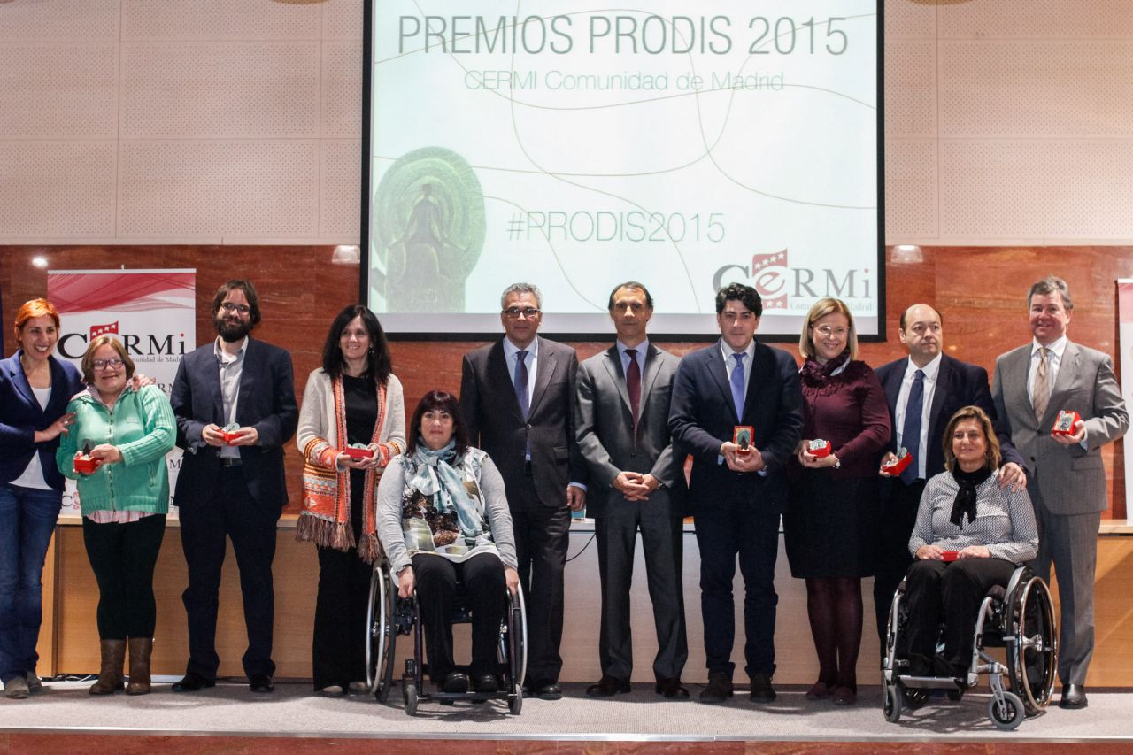 Foto de familia de todos los premiados
