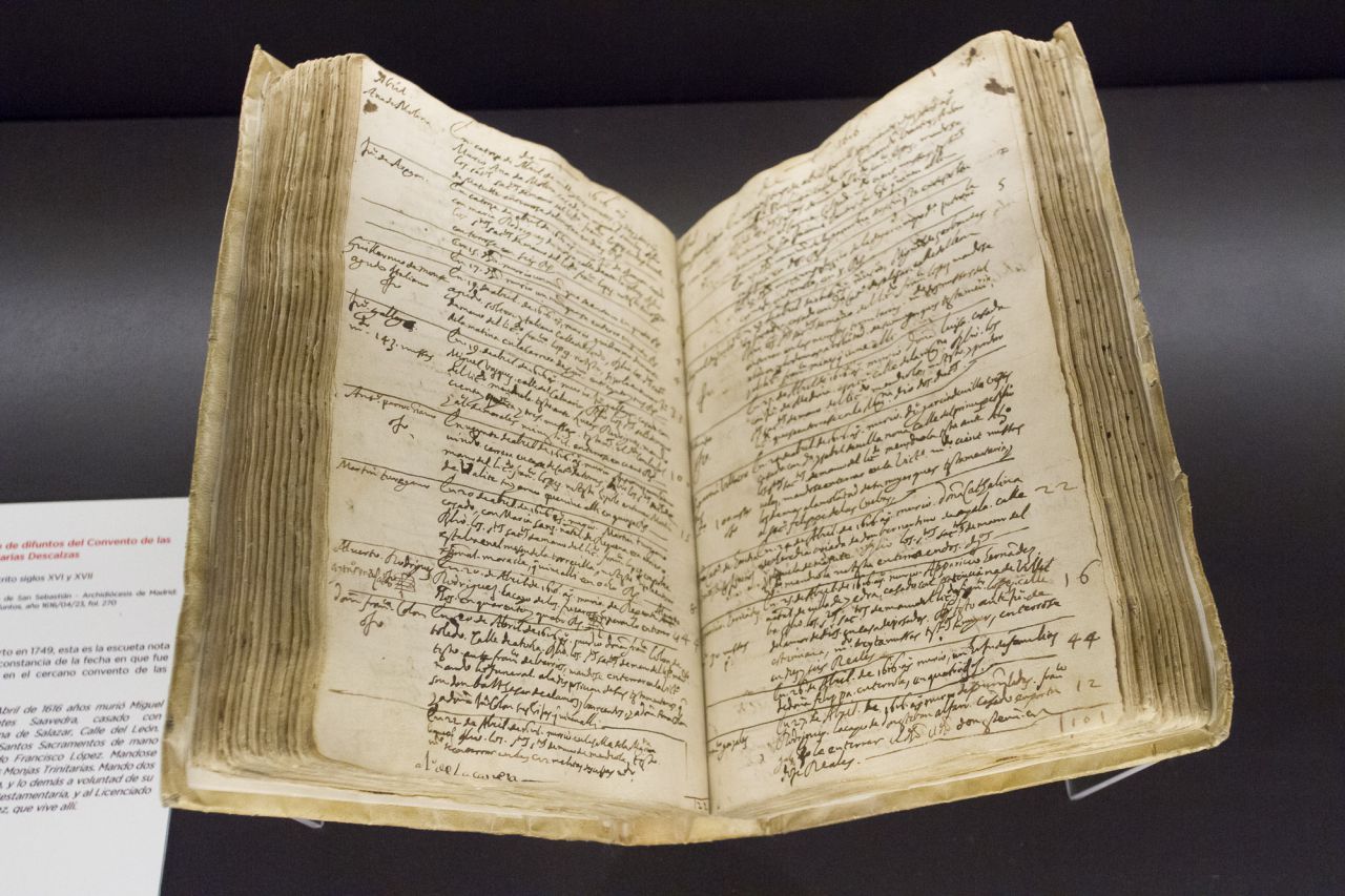 Libro de difuntos del convento de la Trinitarias Descalzas.