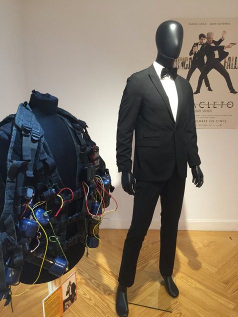 Traje original que llevó Inmanol Arias en la película 'Anacleto: agente secreto'