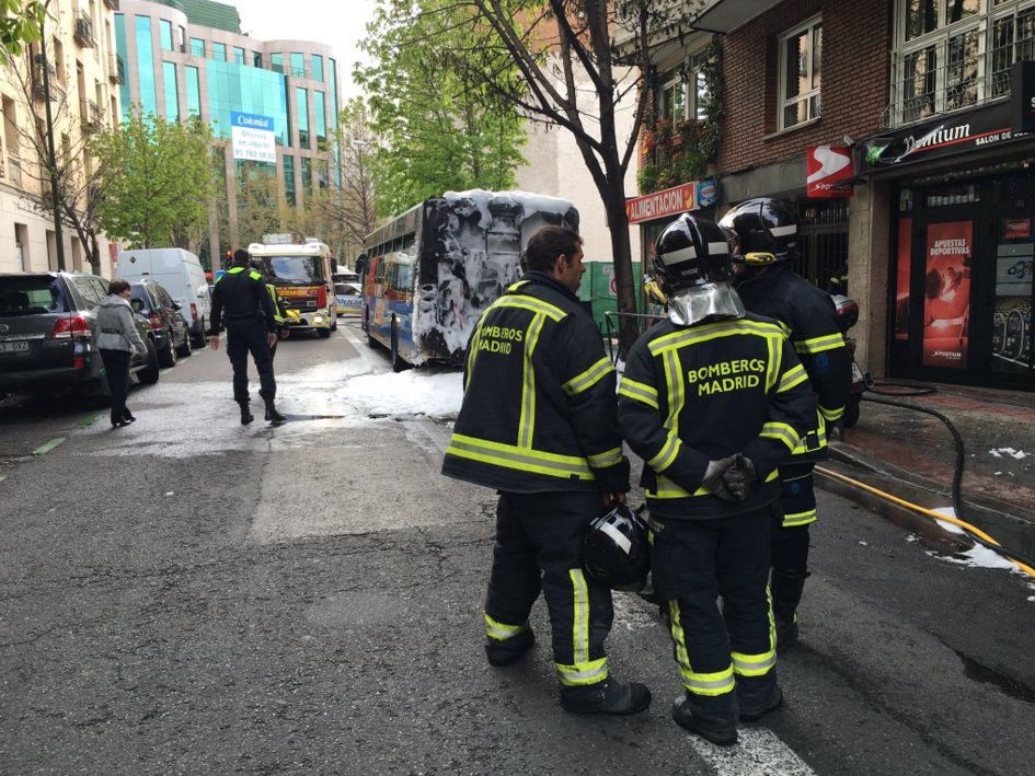 Incendio se ha controlado y extinguido con espuma