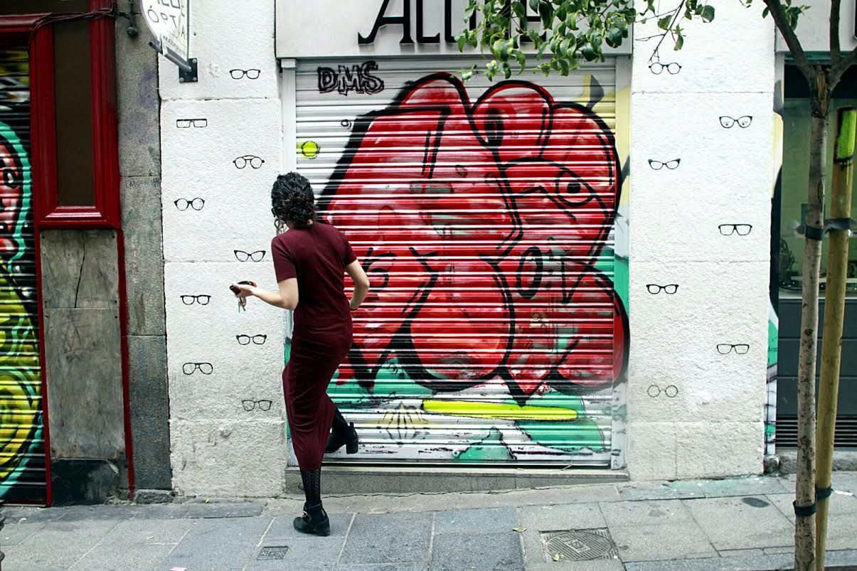 Cierre de un comercio afectado por las pintadas