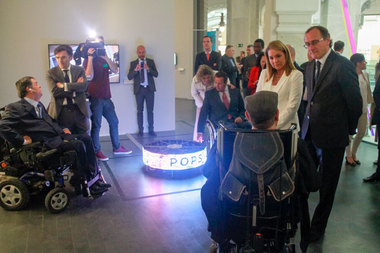 El ministro de Sanidad, Servicios Sociales el Igualdad en funciones, Alfonso Alonso, acudió a la inauguración de la exposición.