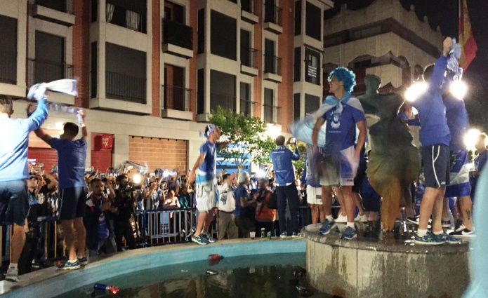 Baño en la fuente de plaza España
