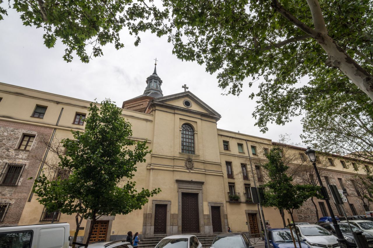 Calle Santa Isabel, 46: Real Colegio Santa Isabel-La Asunción, del año 1595.
