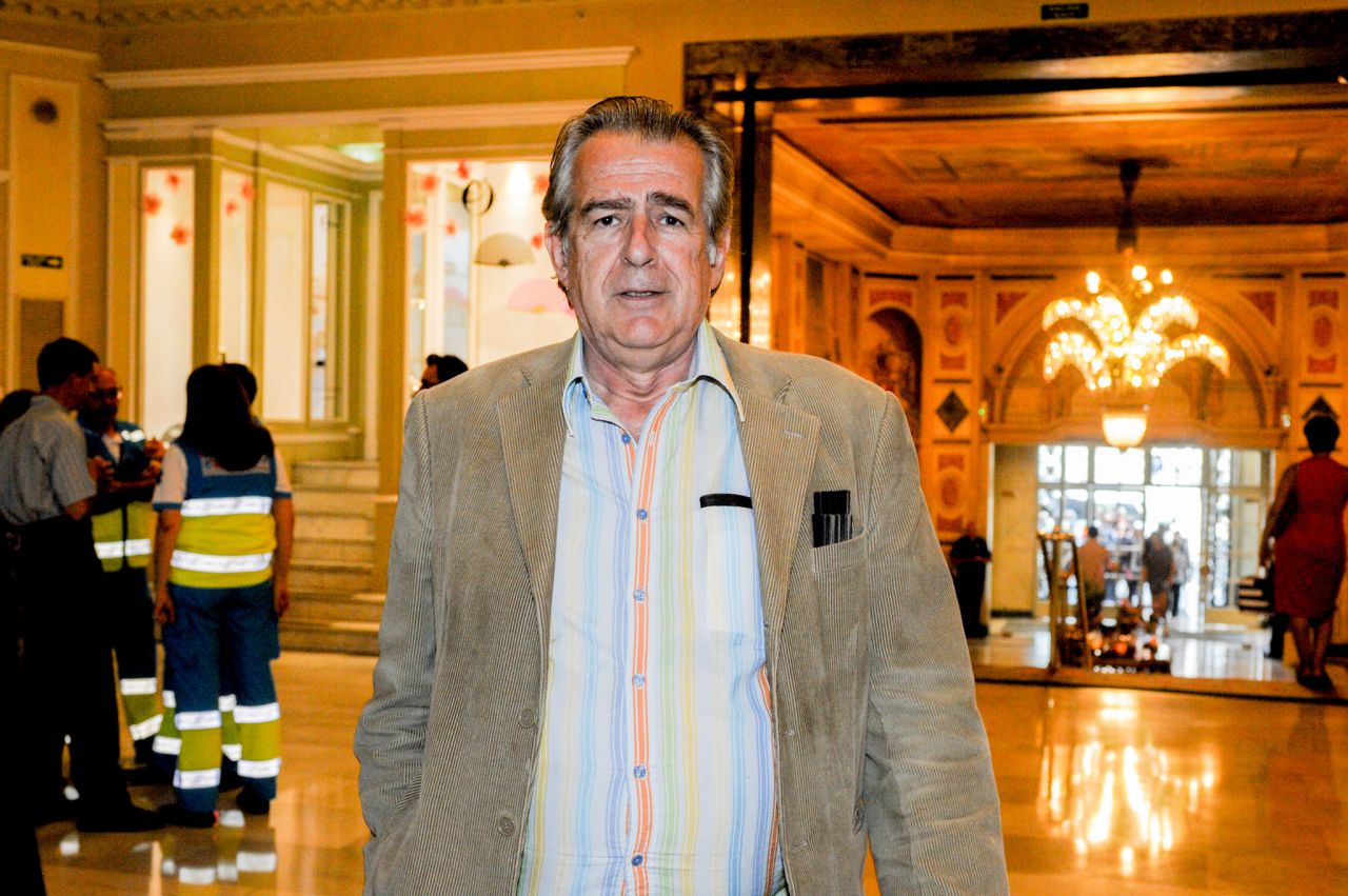 Antonio Elegido, presentador del programa Cifras y Letras.