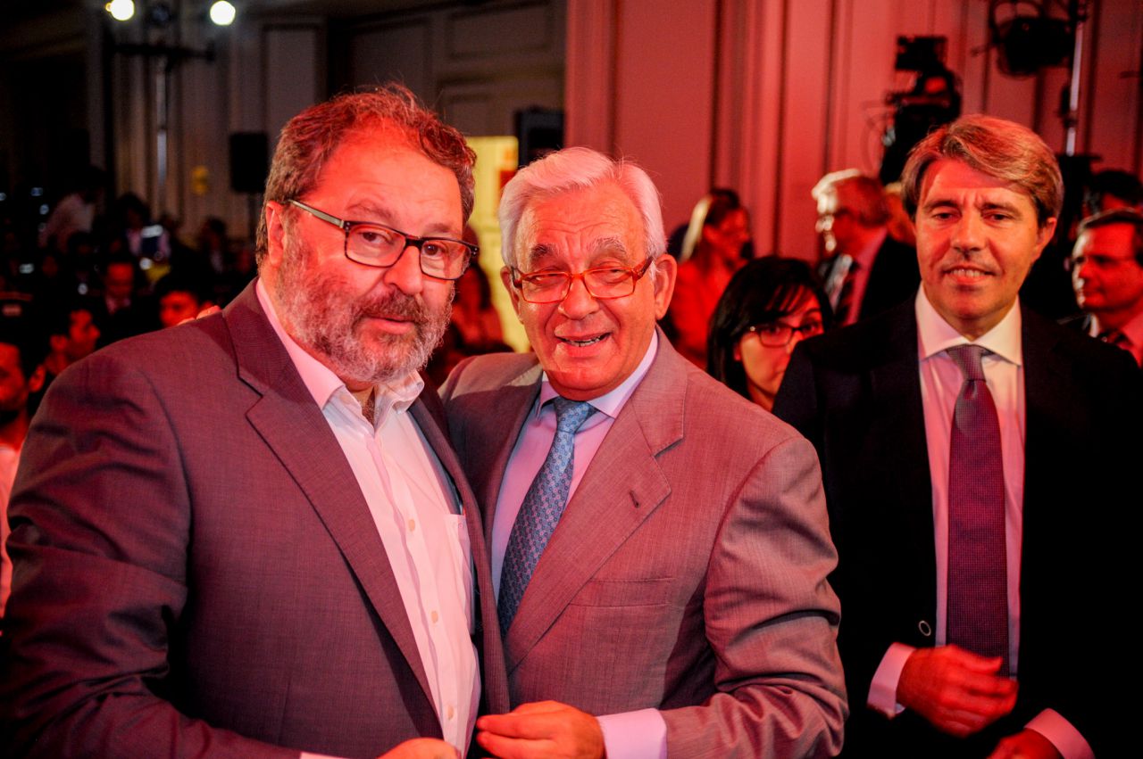 El delegado de Salud, Seguridad y Emergencias del Ayuntamiento de Madrid, Javier Barbero, junto al consejero de Sanidad, Jesús Sánchez Martos, y el consejero de Presidencia, Ángel Garrido.