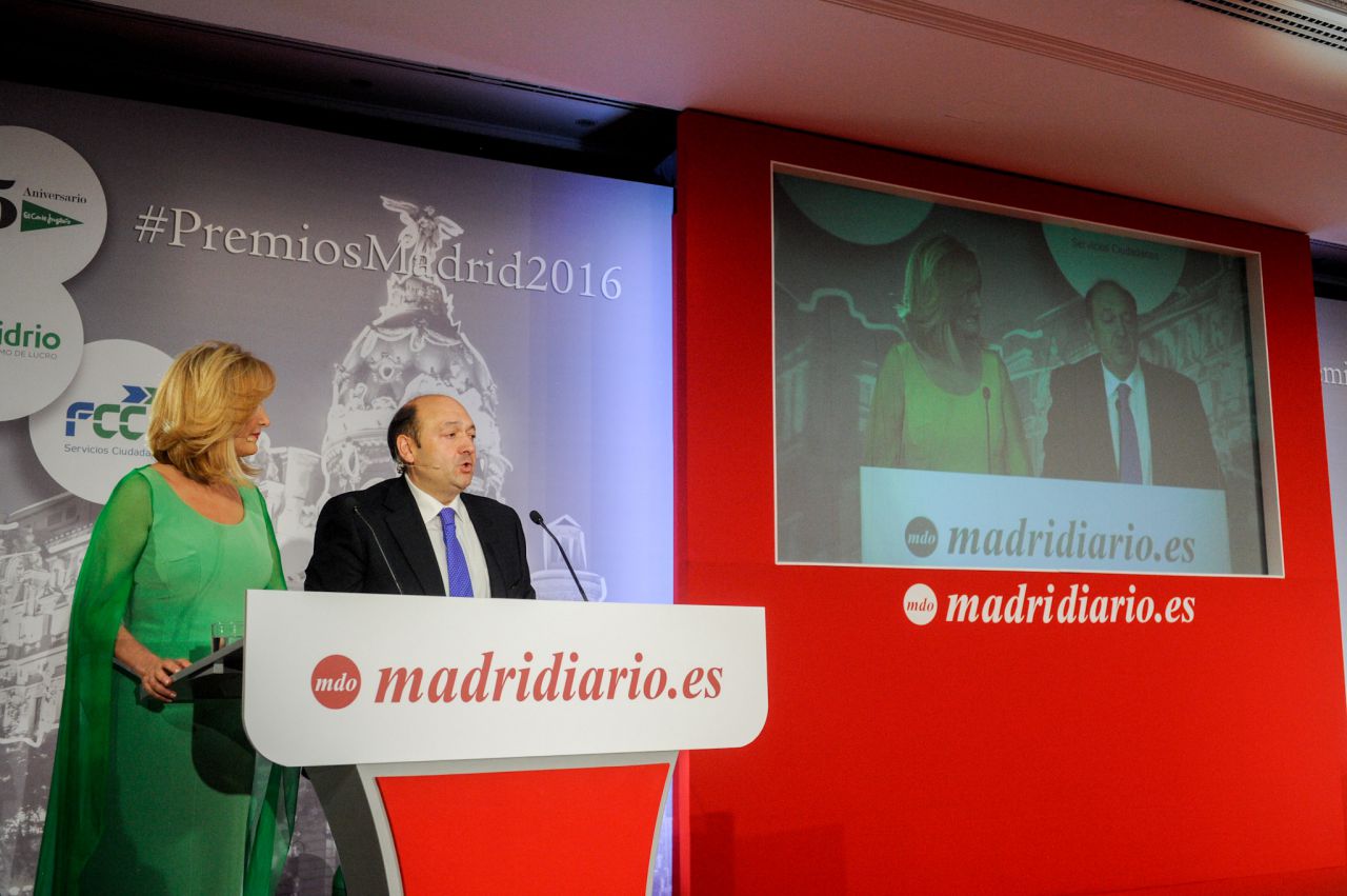 Nieves Herrero y Constantino Mediavilla presentan, como cada año, la gala de los Premios Madrid 2016.