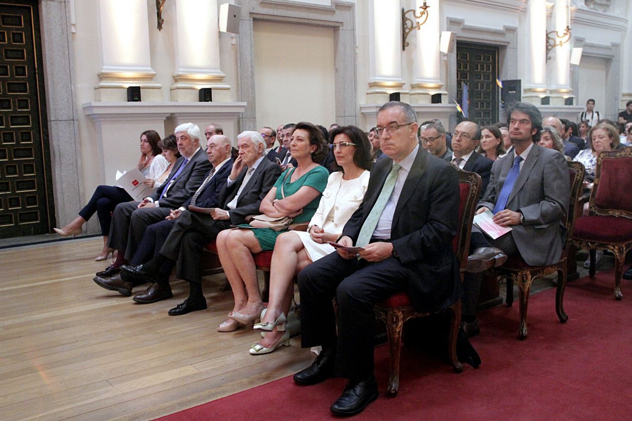 Los invitados sentados en sus butacas momentos antes de comenzar la entrega de Ayudas Merck de Investigación 2016.