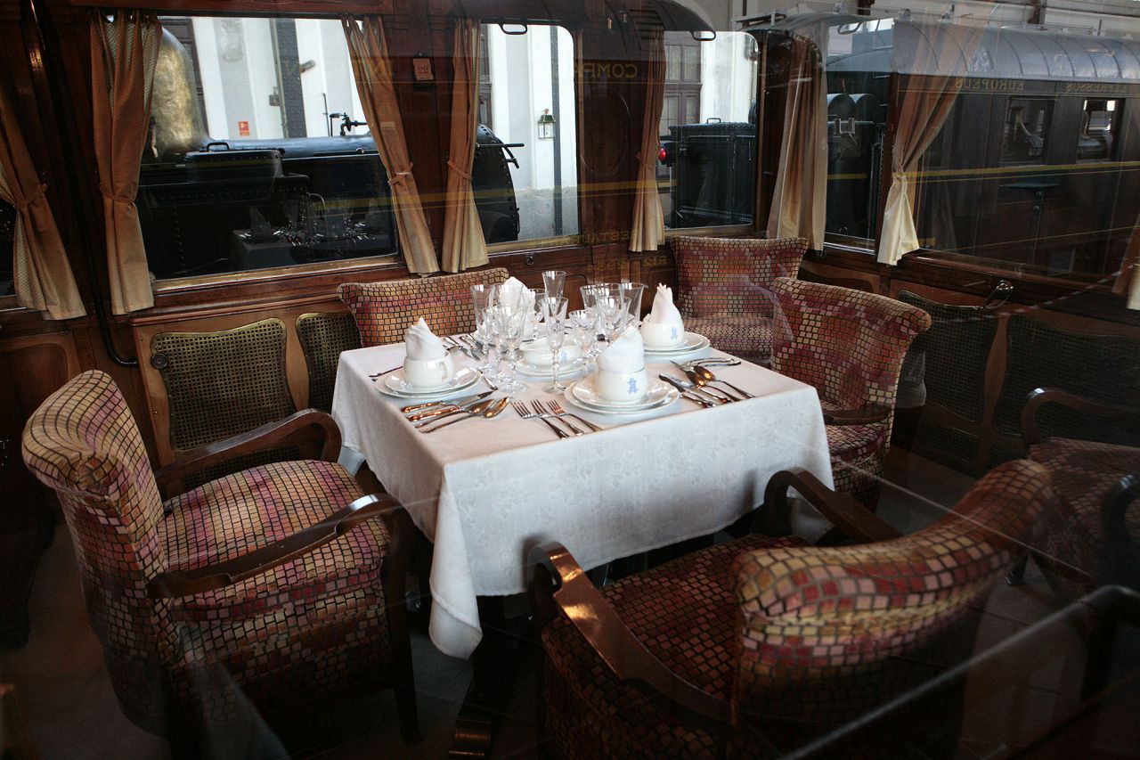 Interior de uno de los vagones expuestos. 