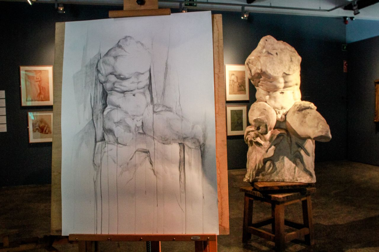 Sala de anatomía en el arte.