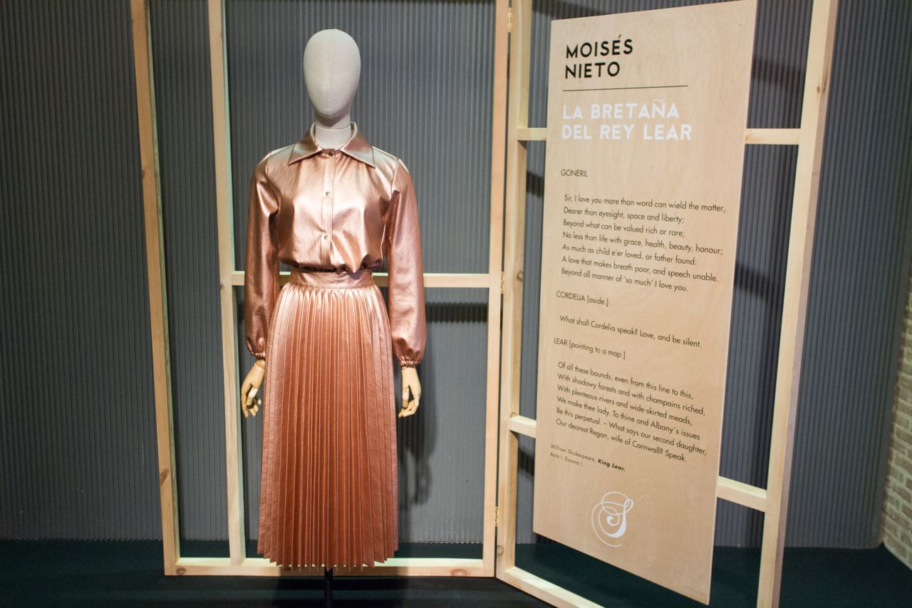 Traje de Moisés Nieto basado en la Bretaña del rey Lear.