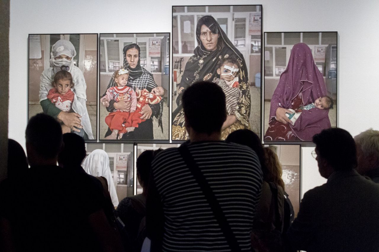 El proyecto se basa en dos herramientas: un libro fotográfico y una exposición de gran formato, que son el resultado de un largo proceso de producción, ya que las primeras fotos se tomaron en 2009 y las últimas en 2014.
