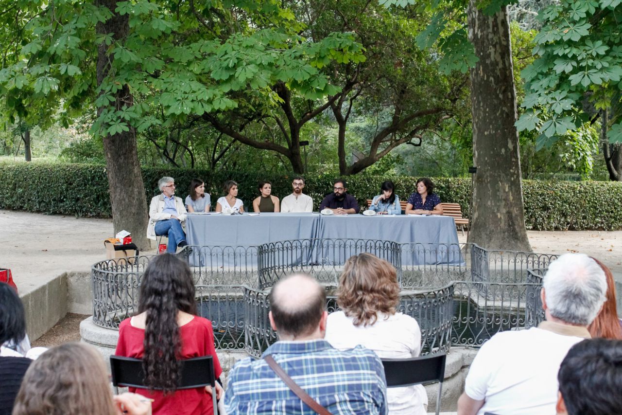 Encuentro con los investigadores Arte y ciencia / Ciencia y arte: un espacio de intercambio en el Jardín Botánico.