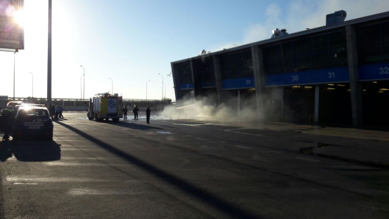 Incendio de un autobús en las cocheras de Sanchinarro.