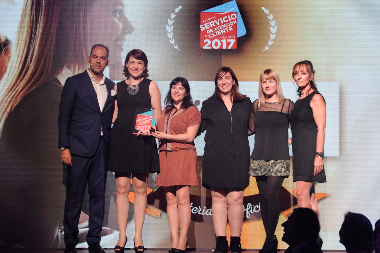 Elegido Servicio de Atención al Cliente del año 2017 en la categoría de Material de Oficina a Picking Pack.