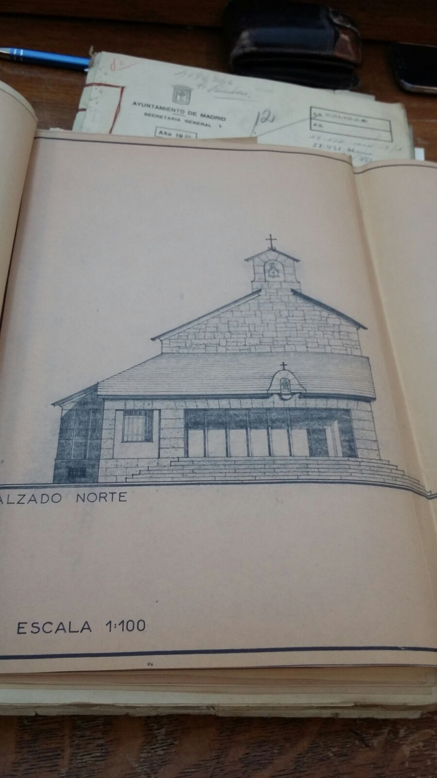 Documentos del proyecto de construcción de la capilla-cripta del cementerio de Mingorrubio