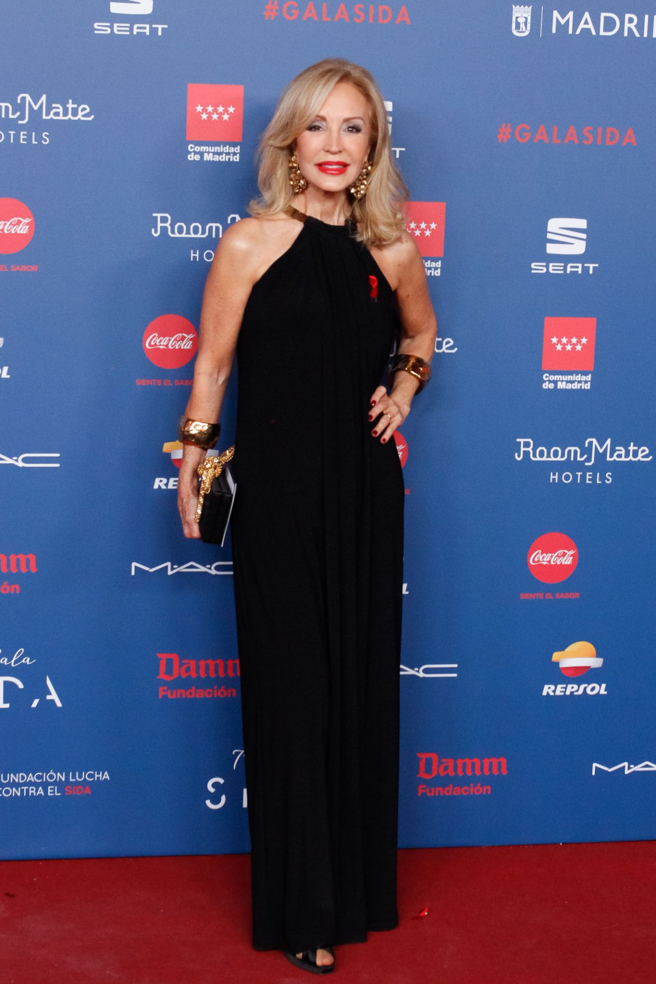 Carmen Lomana