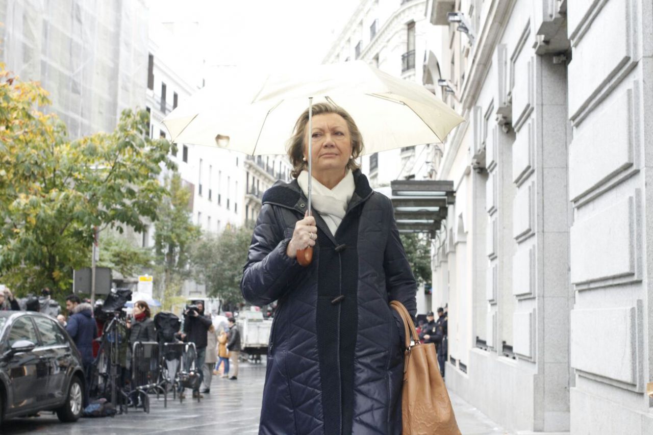 Luisa Fernanda Rudi, presidenta del Partido Popular de Aragón sale del hotel Villa Real.