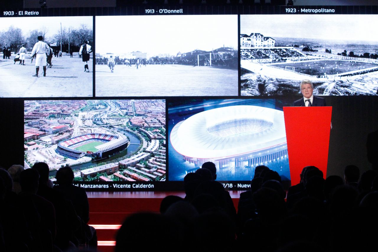 Enrique Cerezo, presidente del Atlético de Madrid, durante la presentación.