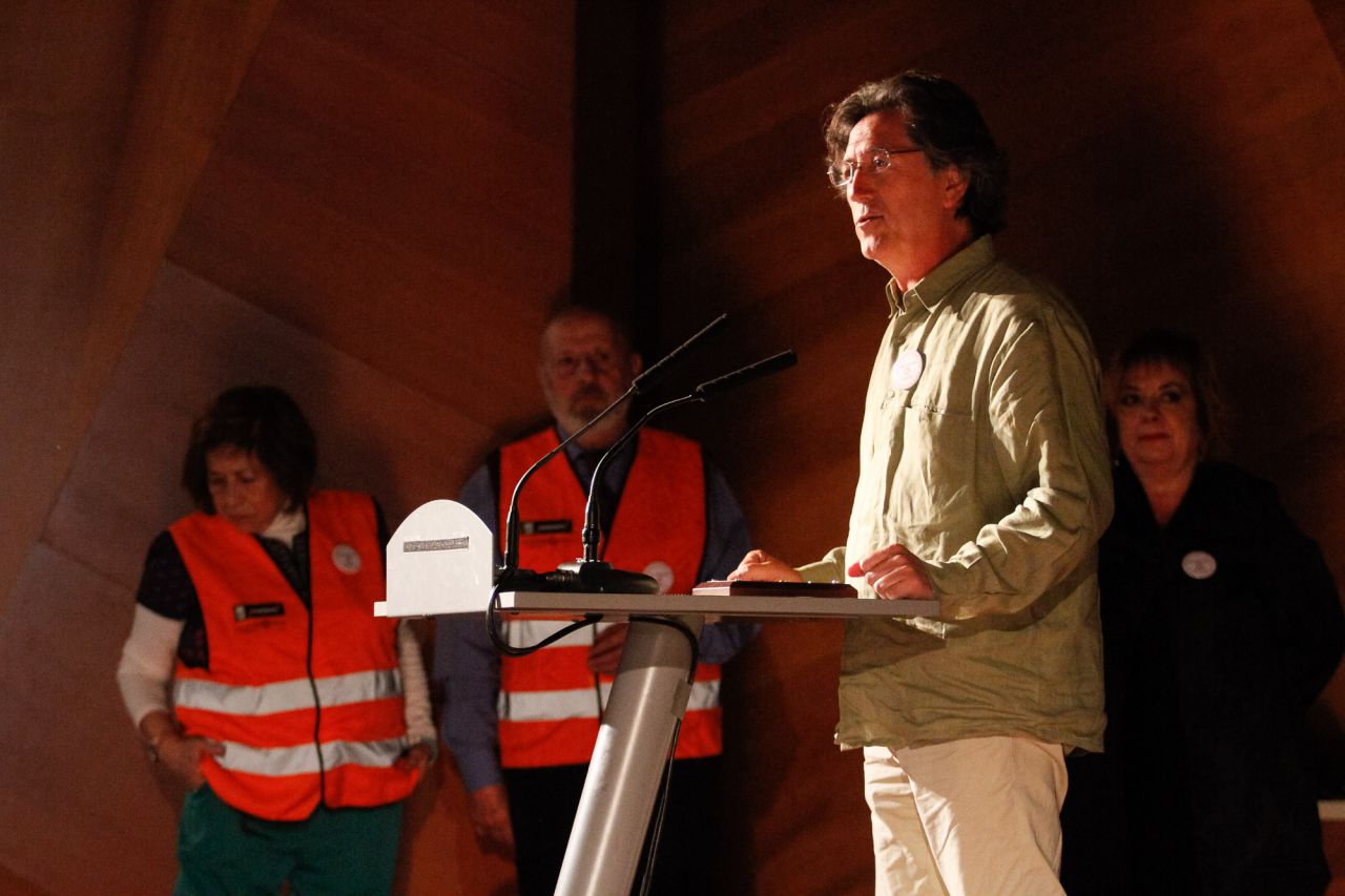 Juan Madrid por el proyecto de narración oral “Los mayores  también cuentan”.