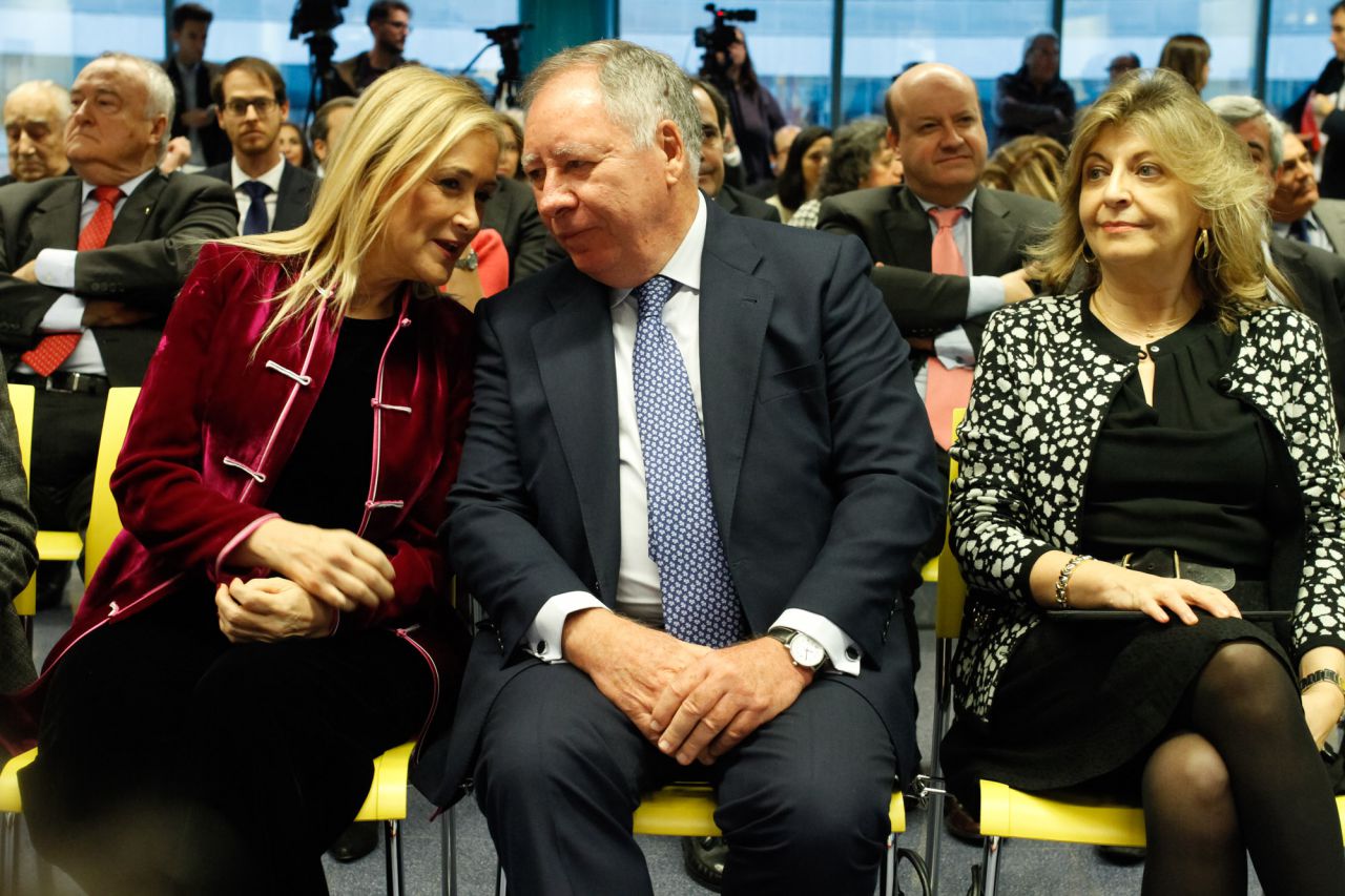 Cristina Cifuentes, Clemente González Soler, presidente del Comité Ejecutivo de IFEMA y Engracia Hidalgo.