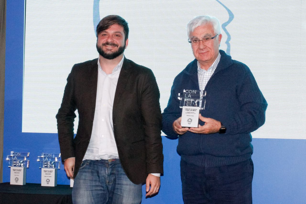 Premios a Ramón Arroyo por 'Rendirse no es una opción'.