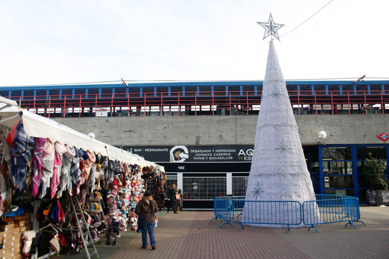 Mercadillo navideño en Aluche