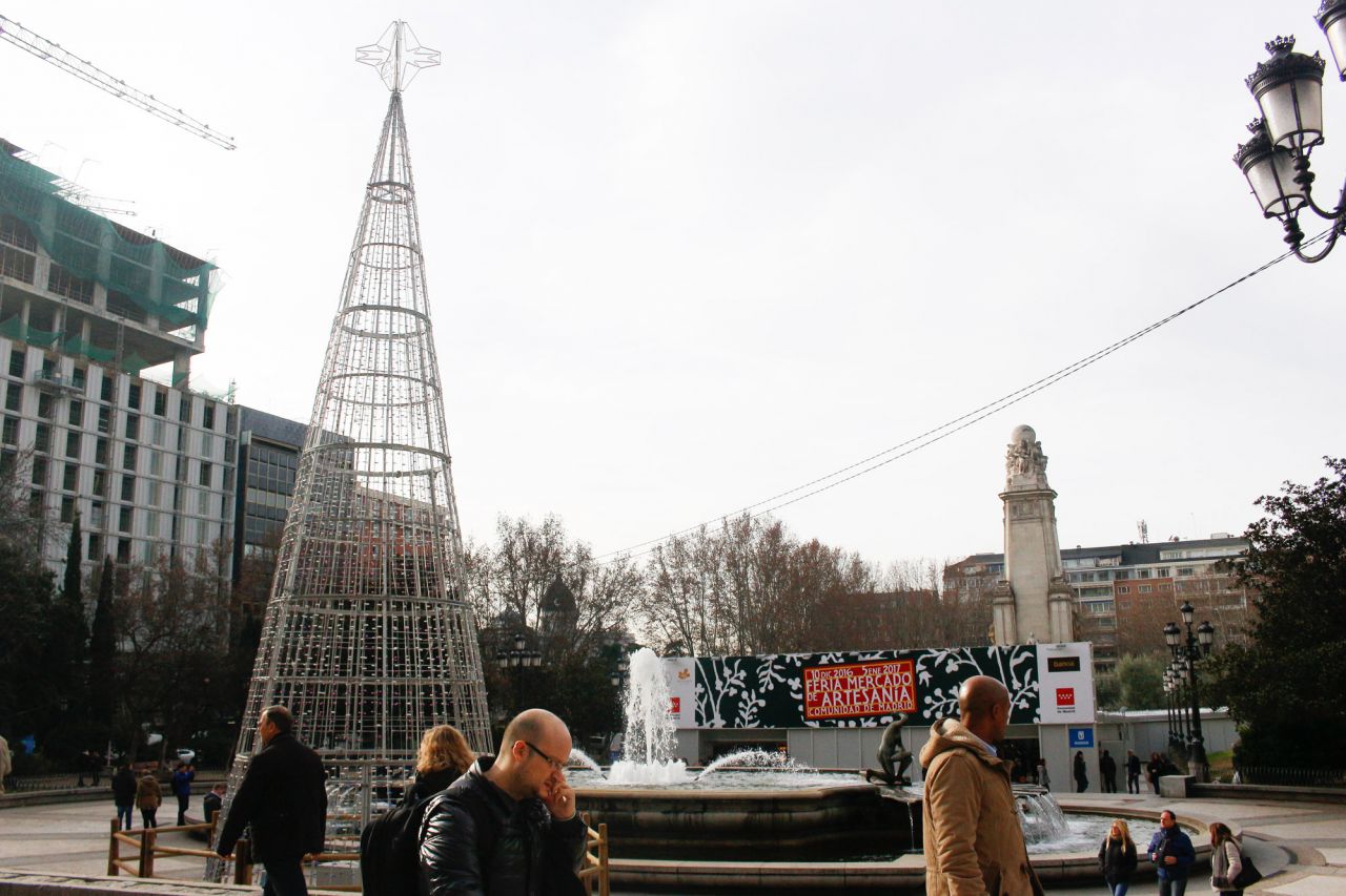 Mercadillo de la Plaza de España