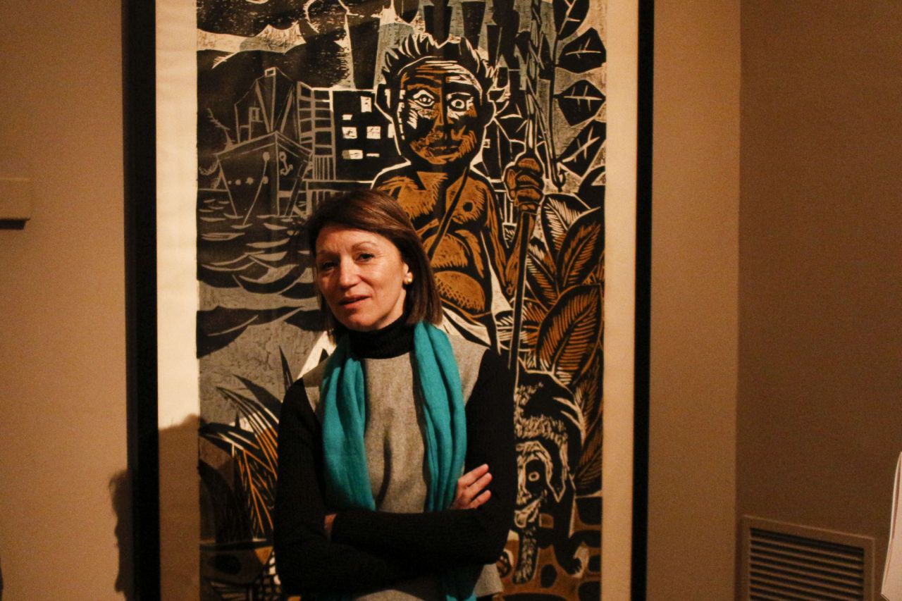 La comisaria Diana B. Wechsler y la directora del museo Lázaro Galdiano, Helena Hernando, han presentado la exposición 'Antonio Berni: entre la expedición fotográfica y la reinvención del grabado, una muestra de gabinete'. 