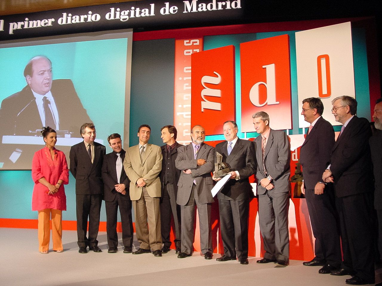 José María Álvarez del Manzano junto al jurado de los premios.