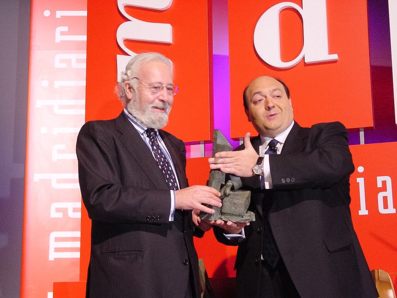 El consejero de Obras Públicas de la Comunidad, Luis Eduardo Cortés, y Constantino Mediavilla.