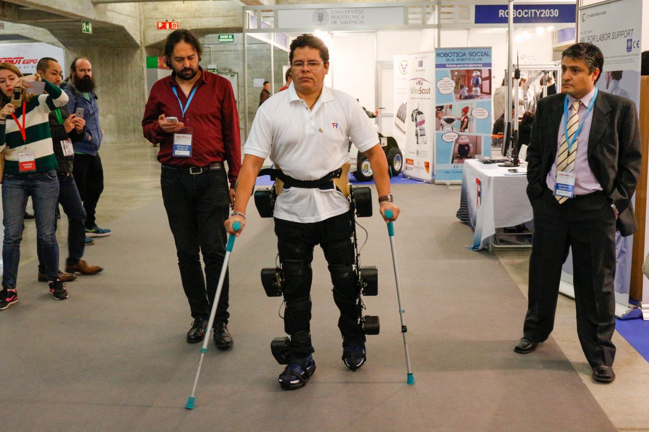 Tecnología para ayudar a personas discapacitadas.