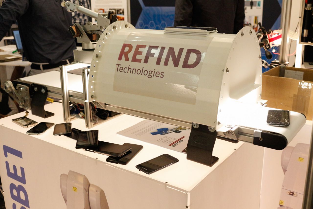 Tecnología para arreglar aparatos electrónicos.