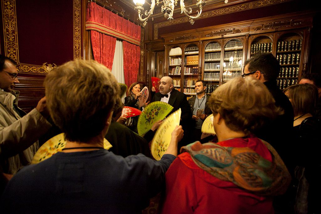 Visita nocturna teatralizada en el Palacio de Linares