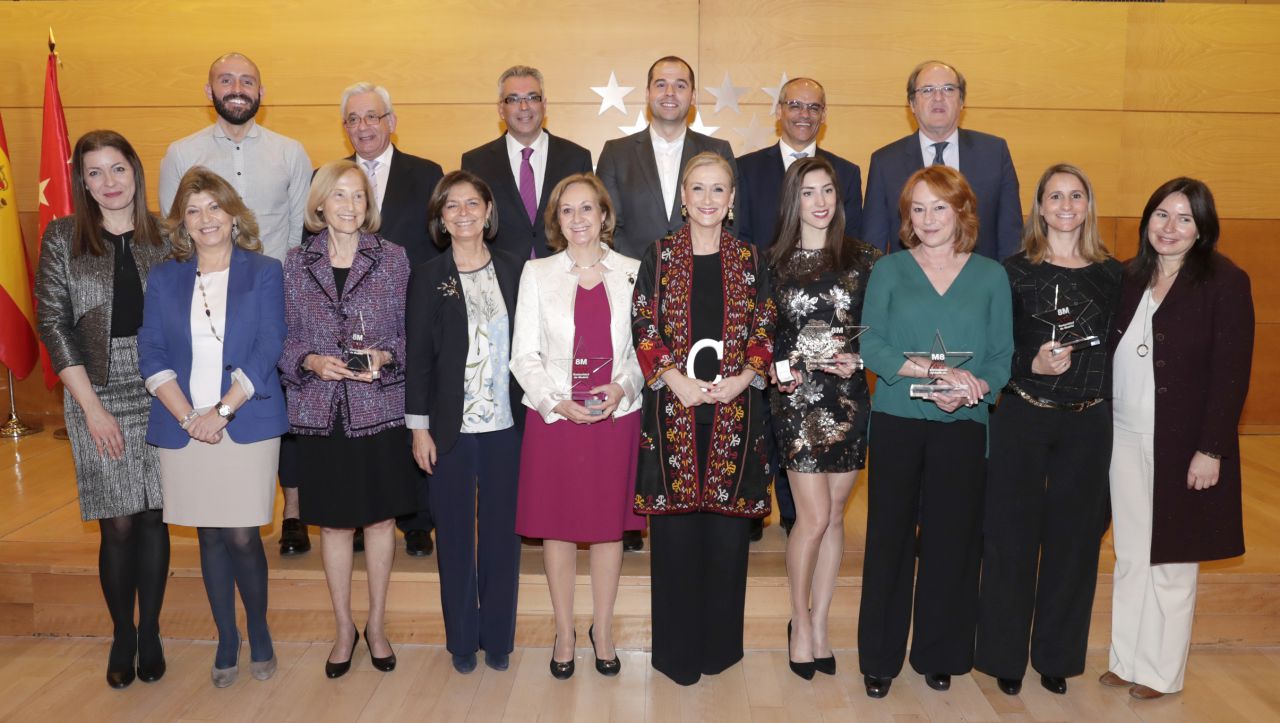Cristina Cifuentes ha entregado las ‘Distinciones 8 de Marzo’ de la Comunidad de Madrid a cinco mujeres ejemplares  por su labor a favor de la igualdad de género