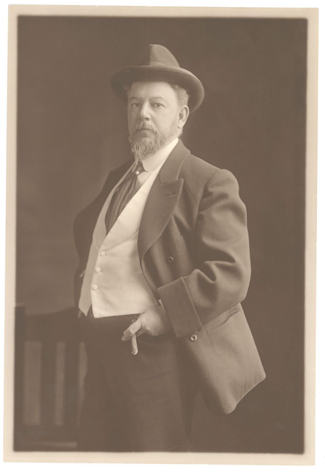 Atribuido a: Harris & Ewing (Washington, act. 1905-1955), [Se ha atribuido a este estudio fotográfico por la publicación de una fotografía de Sorolla realizada por ellos que forma reportaje con esta.]