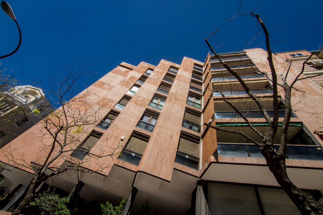 Fachada sur del edificio.
