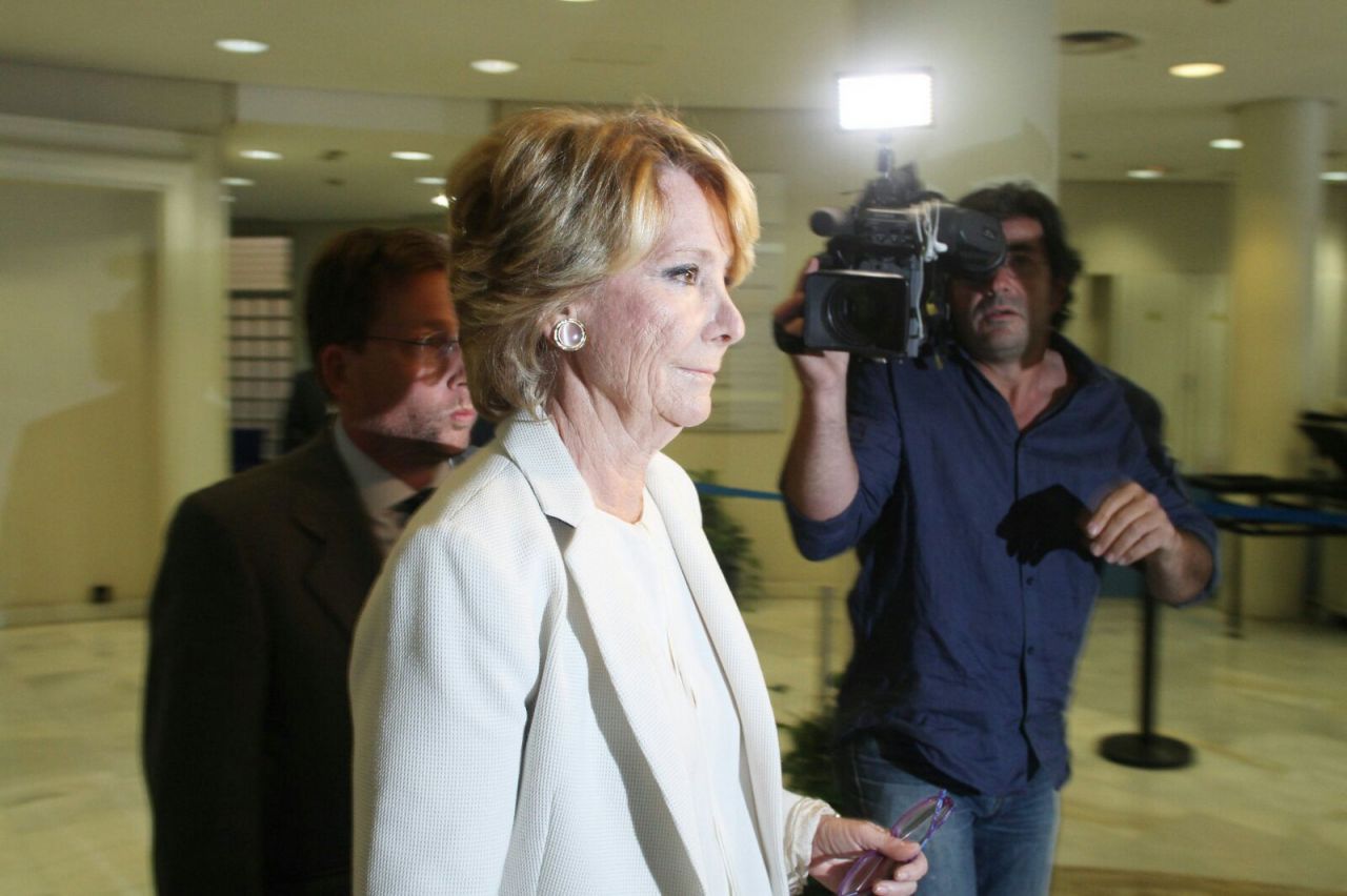 Esperanza Aguirre, durante la rueda de prensa en la que ha anunciado su dimisión como concejal en el Ayuntamiento