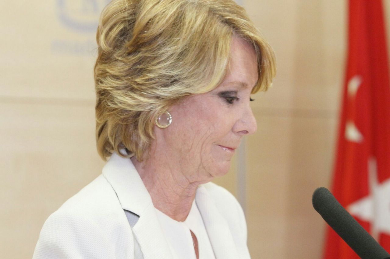 Esperanza Aguirre, durante la rueda de prensa en la que ha anunciado su dimisión como concejal en el Ayuntamiento