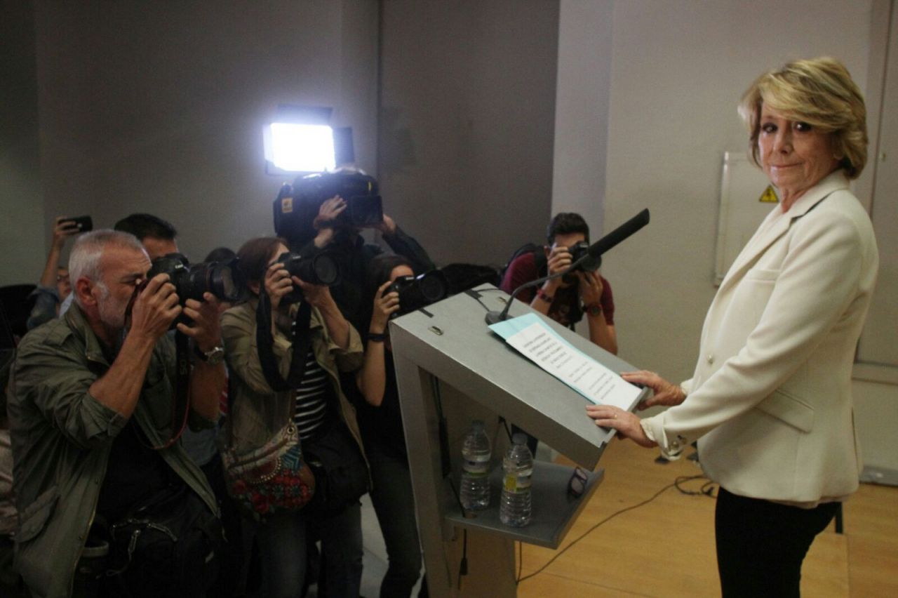 Esperanza Aguirre, durante la rueda de prensa en la que ha anunciado su dimisión como concejal en el Ayuntamiento