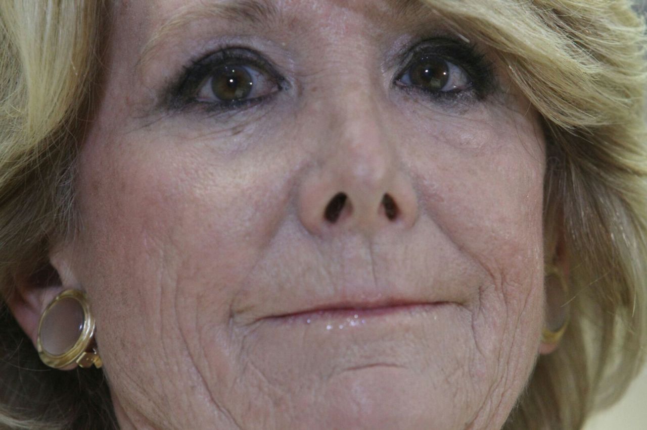 Esperanza Aguirre, durante la rueda de prensa en la que ha anunciado su dimisión como concejal en el Ayuntamiento