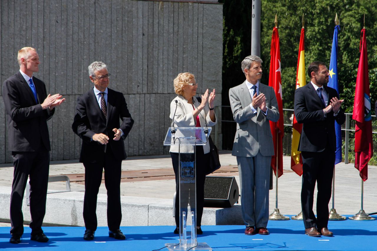 Izamiento de bancera.