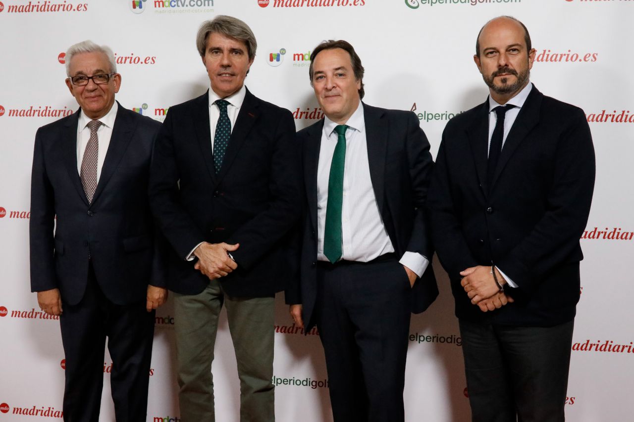 El consejero de Sanidad, Jesús Sánchez Marto, Ángel Garrido, consejero de Presidencia, Justicia y Portavoz de la Comunidad de Madrid, Jaime González Taboada, Consejero de Medio Ambiente, Administración Local y Ordenación del Territorio, y Pedro Rollán Ojeda, Consejero de Transporte, Infraestructuras y Vivienda de la Comunidad de Madrid.