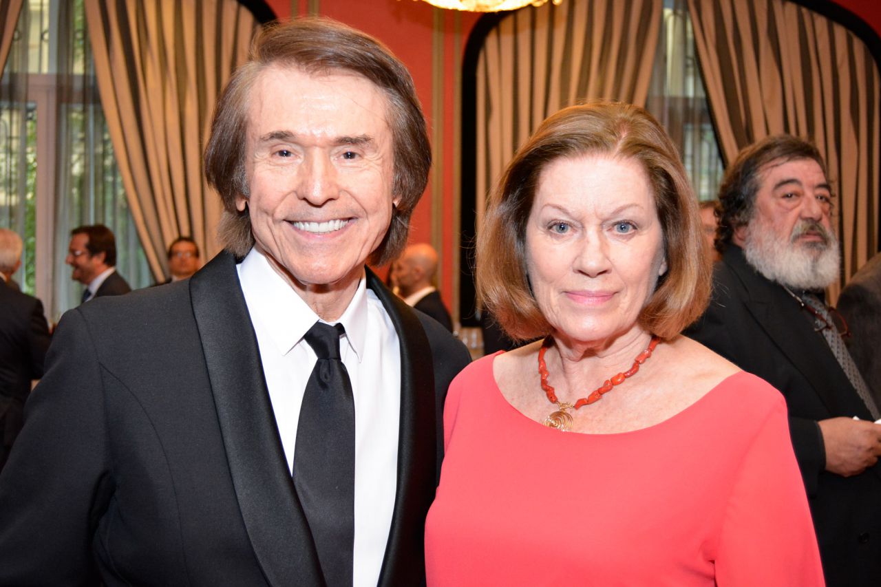 Raphael, cantante, y su mujer, Natalia Figueroa.