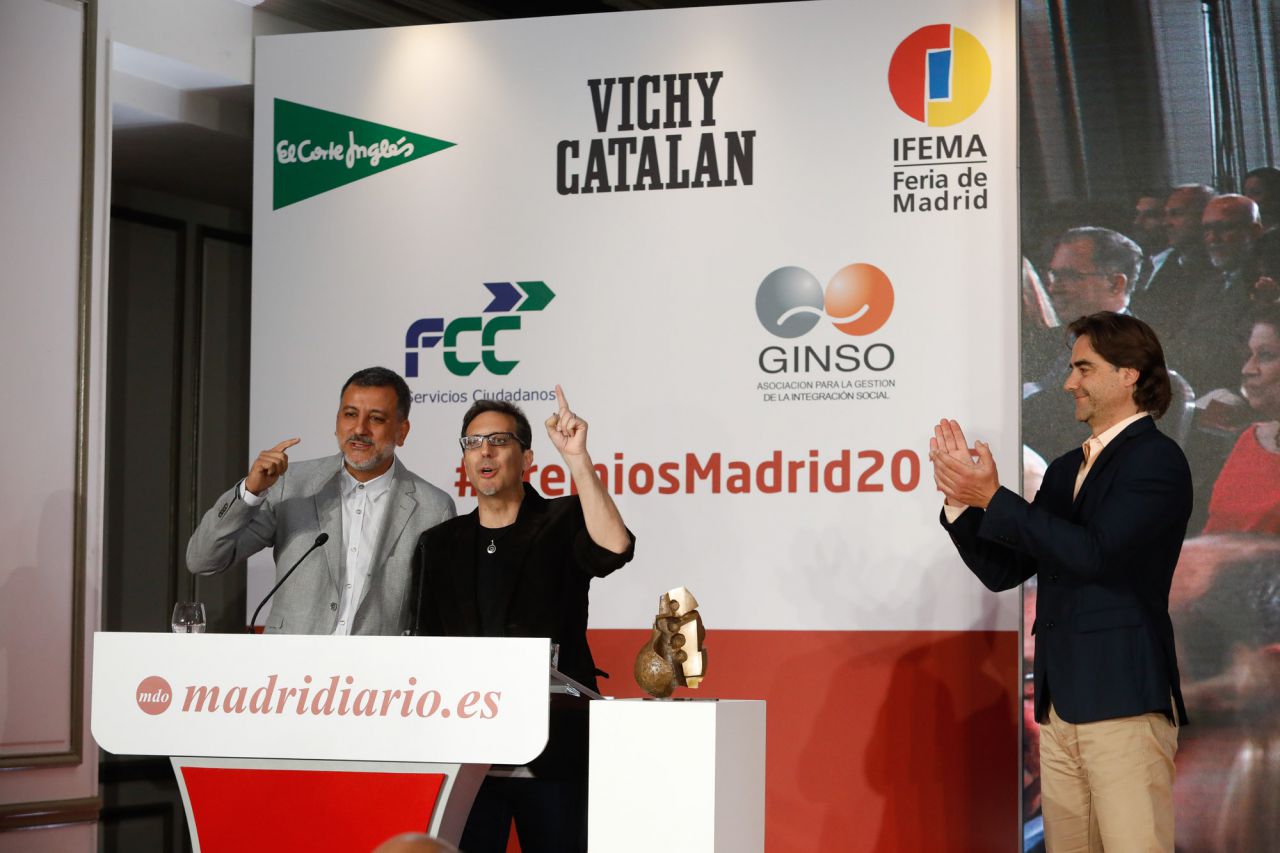 Premio Iniciativa Cultural al programa de Telemadrid 'El punto sobre la historia'.